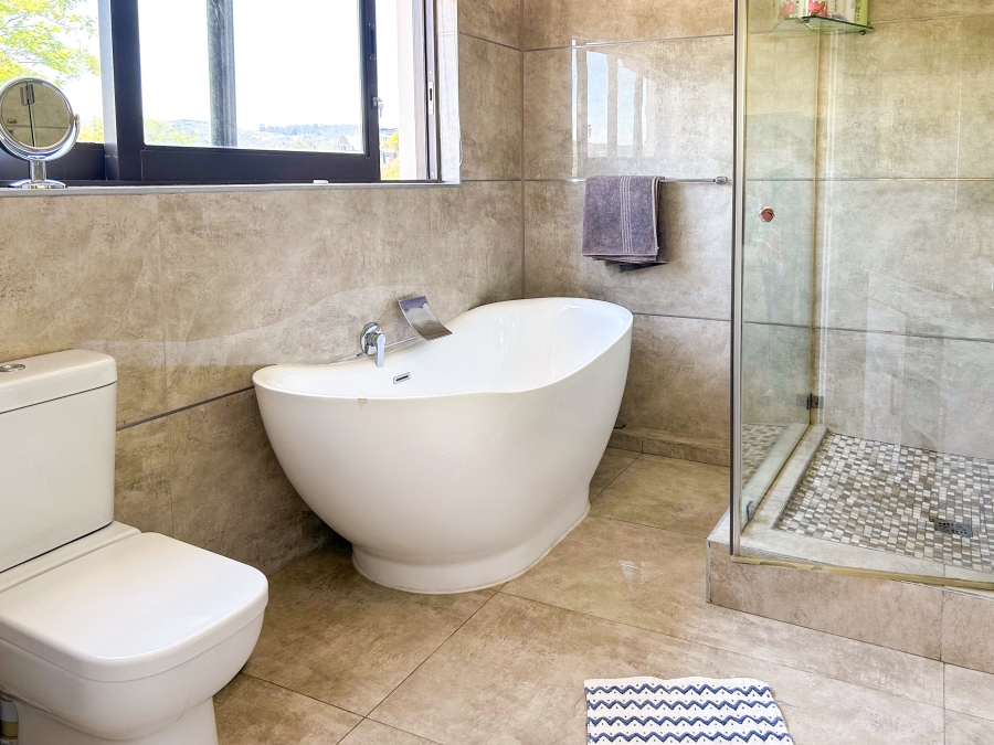 5 Bedroom Property for Sale in Knysna Heights Western Cape